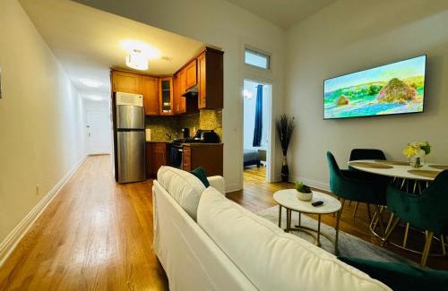 Lincoln Square Apartment | Lincoln Center New York