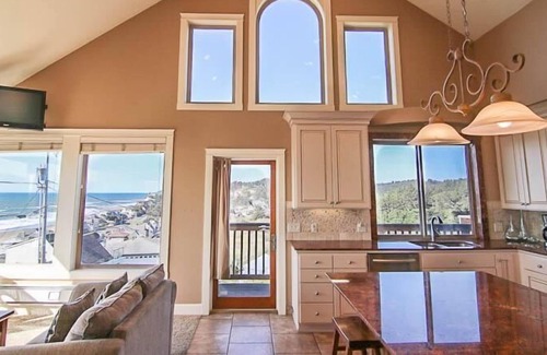 Lincoln City House | Lincoln City Beach House