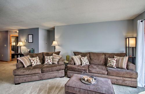 Lincoln Apartment | Lincoln Condo with Balcony - 6 Mi to Loon Mtn!