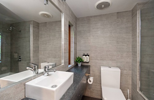 North Batemans Bay Hotel | Lincoln Downs Resort Batemans Bay