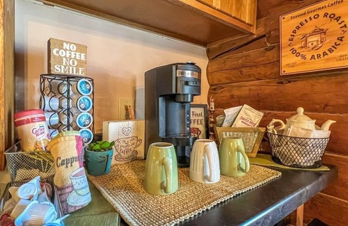 Lake Geneva Cabin | Lincoln Log Cabin · Elkhorn 3 Bedroom 2 Bathroom Log Cabin Sleeps 8