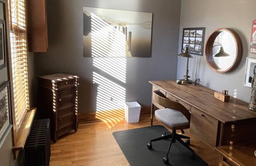 Sheffield and DePaul House | Lincoln Park Centrally Located