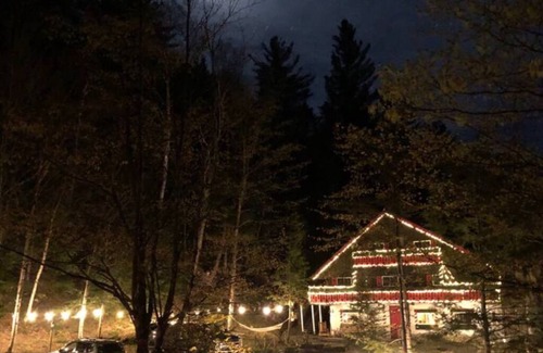 Waterbury Cabin | Lincoln Peak - Grunberg Haus Inn & Cabins