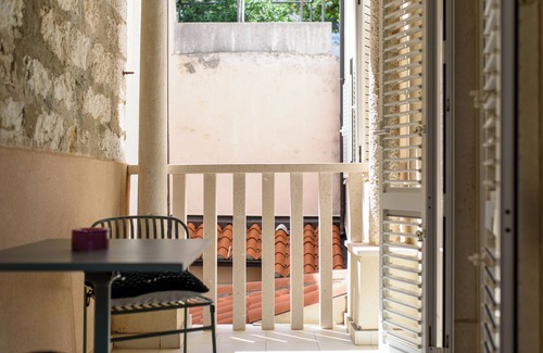 Pile Apartment | LINCUN by DuHomes