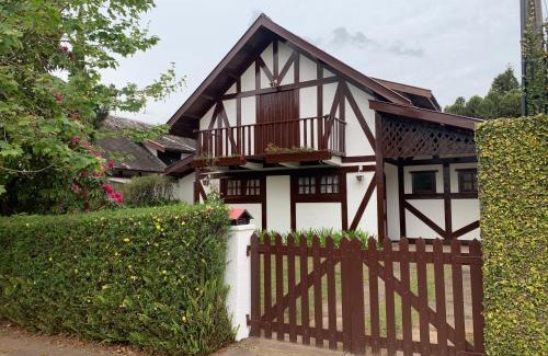 Vila Everest House | Linda Casa! Aconchegante e com ótima localização