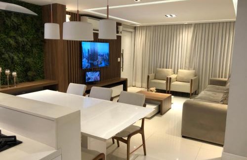 Zona Leste Villa | Linda Casa com Piscina em São Paulo
