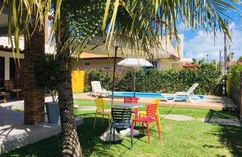 Maceio House | Linda casa de praia com piscina e 5 suítes - Ideal para famílias - Hibiscus - Condomínio beira mar