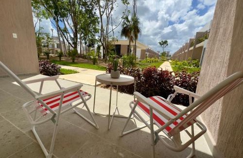 Puerto Juarez Villa | Linda casa frente a alberca en Playa del Carmen