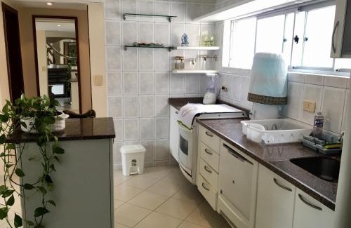 Caioba Apartment | Linda Cobertura Caiobá, amplo terraço com churrasqueira, e linda vista na Av Atlântica, Edificio Frente Mar