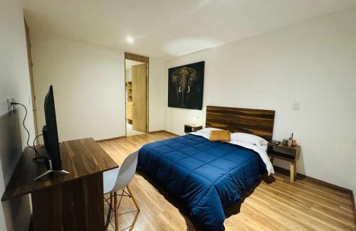 Queretaro House | Linda habitación con baño privado