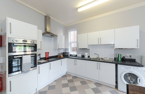 Beeston Apartment | Linden Grove 2 - Fresh and Modern 2 Bed apartment