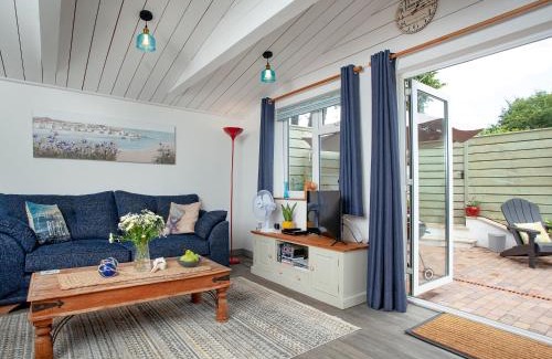 Honiton House | Linden Lodge