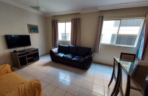 Praia do Morro Apartment | Lindo apartamento 50 metros da praia do morro, três quartos e duas vagas de garagem