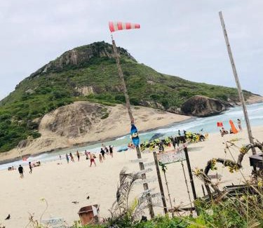Recreio dos Bandeirantes Hotel | lindo apartamento no recreio bem pertinho da praia