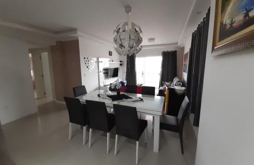 Porto Belo Apartment | Lindo apto completo a 150m da praia