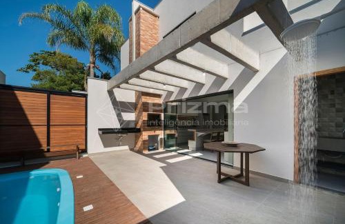 Mariscal House | Lindo duplex geminado na Praia de Mariscal.