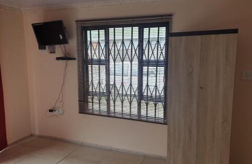 Estcourt House | Lindo Guest house