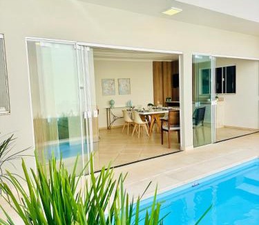 Neva Villa | Lindo sobrado central e com piscina