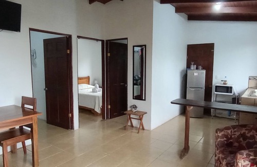 La Lindora Bed & Breakfast | Lindora Ranch