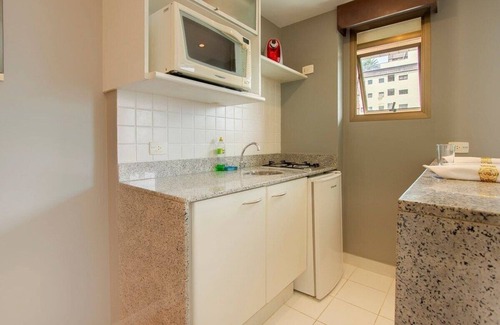 Copacabana Hotel | Line Rio: 1Qto Com Piscina, Sauna, Academia, Workstation, Garagem A 100m Das Praias de Copacabana e Ipanema (CP01-172T)