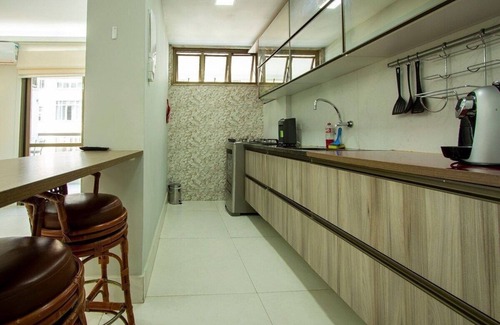 Copacabana Hotel | Line Rio: 302 Atlântico - Linda Varanda Com Vista Mar, Terraço Panorâmico e Garagem Na Praia De Copacabana!