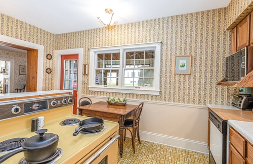 Galena Hotel | Linen&Stone Inn, 8 Bed 8 Bath, Charming, Historic, 1.5 Blocks to Main St.