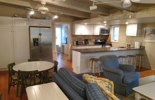 North Shores House | LINENS INCLUDED*! 3 BLOCKS TO BEACH/COMMUNITY POOL/NORTH SHORES/REHOBOTH BEACH