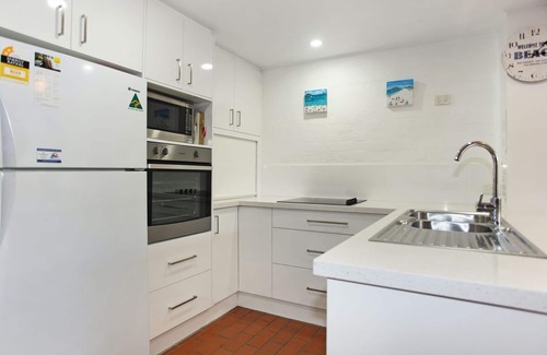 Hawks Nest House | LingaLonga - close to the beach