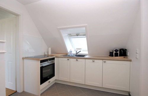 Wrixum Apartment | Linge 4, Whg. 2, Nordliv - Apartment Nordliv in a detached two-family house,