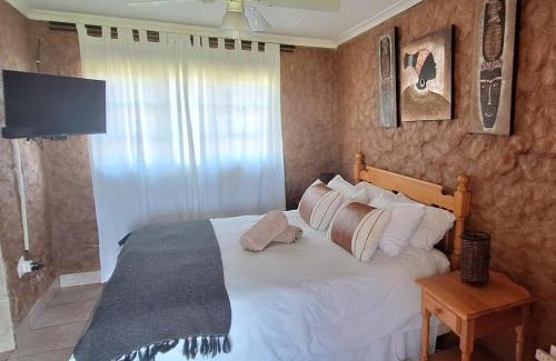Umtshezi Cabin | Linglela Lodge