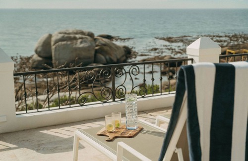 Simon's Town Villa | Links Crescent: Contemporary Coastal Sanctuary