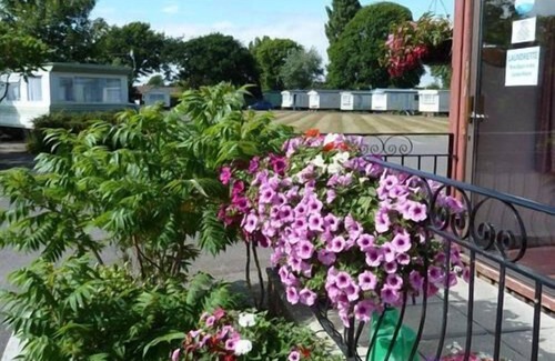 Aldwick House | Linnet 2 berth caravan at Copthorne Caravans