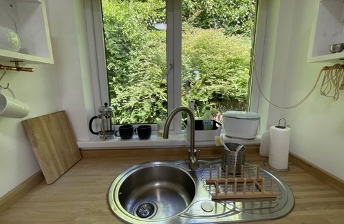 Lynton House | Linnet Cottage, perfectly located between Exmoor and the sea