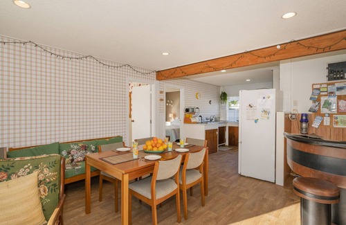 Whangamata Cottage | Linton's Sunshine Retreat - Whangamata Home