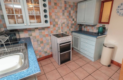 Hinderwell Cottage | LION COTTAGE, family friendly, with a garden in Hinderwell