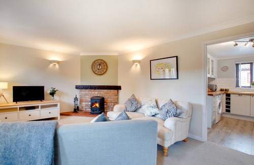 Sedgeford House | Lion Cottage - Three Bedroom House, Sleeps 5