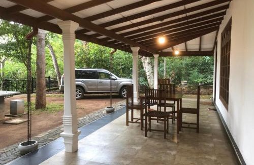 Digana Apartment | Lion's Girl Nature Bungalow