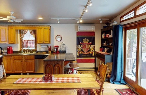 Cooperstown - Otsego Lake House | Lion View ~ Otsego Lake ~ Sleeps up to 10