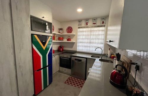 Mossel Bay Apartment | Lionel’s Garden Route Getaway