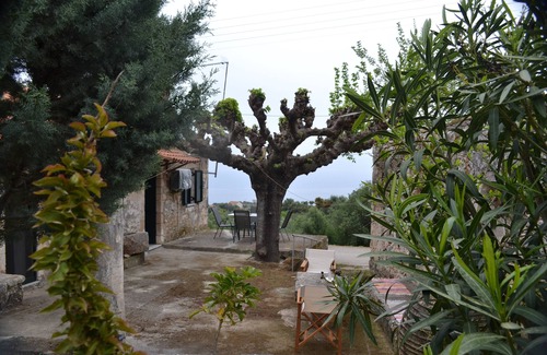 Korithi House | 'LIOTRIVI' (Λιοτρίβι) a traditional house in north Zakynthos