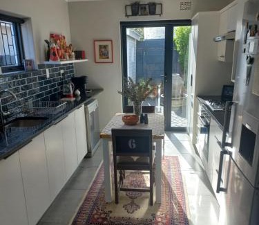 Malmesbury Apartment | Lisa's