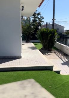 Charneca de Caparica e Sobreda House | Lisbon Coastal Retreat
