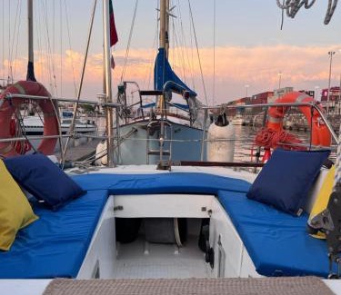 Lisbon District Boat Rental | Lisbon Cosy Boat