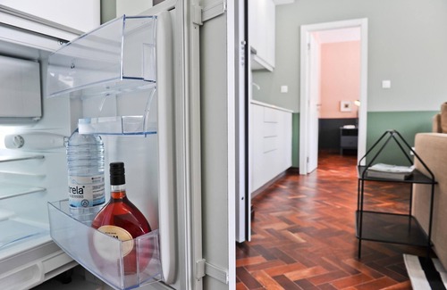 Santo Antonio Apartment | Lisbon Martini Nest by Misha s Place 6A