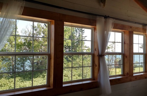 Croftville House | Listen to the Waves crash from this Sweet Lake Superior Loft near Grand Marais