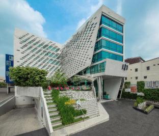 Pathumwan Hotel | LiT BANGKOK Hotel