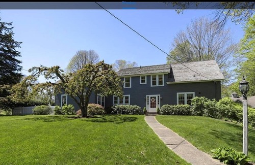 Woodbury House | Litchfield County home on CT Antiques and CT Wine Trail!
