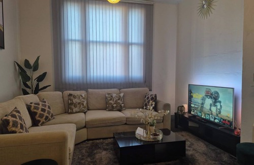 Wolverhampton Apartment | Litchfield Street Cozy Apartment