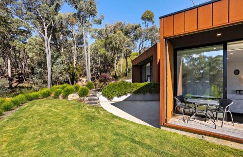 Hepburn Springs House | Lithic 2 - lovely bush views