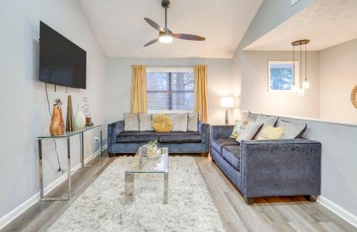 Lithonia House | Lithonia Home, 5 Mi to Panola Mountain State Park